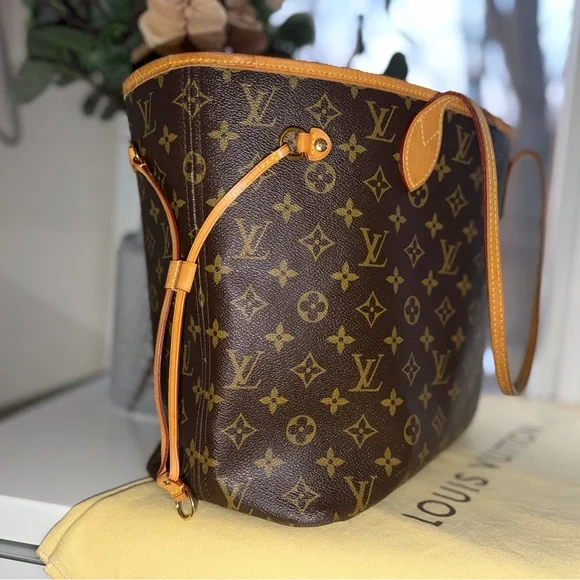 Authentic Louis Vuitton Neverfull MM Monogram Tote 2017 SD0157 - Picture 3 of 13